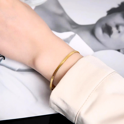Golden Chain Bracelet – Minimalist Style, Timeless Glow
